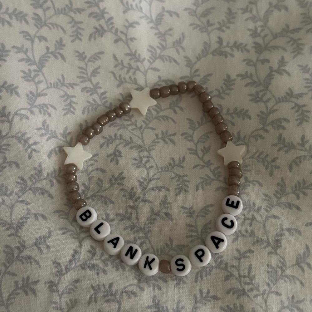 Taylor Swift Blank Space friendship bracelet